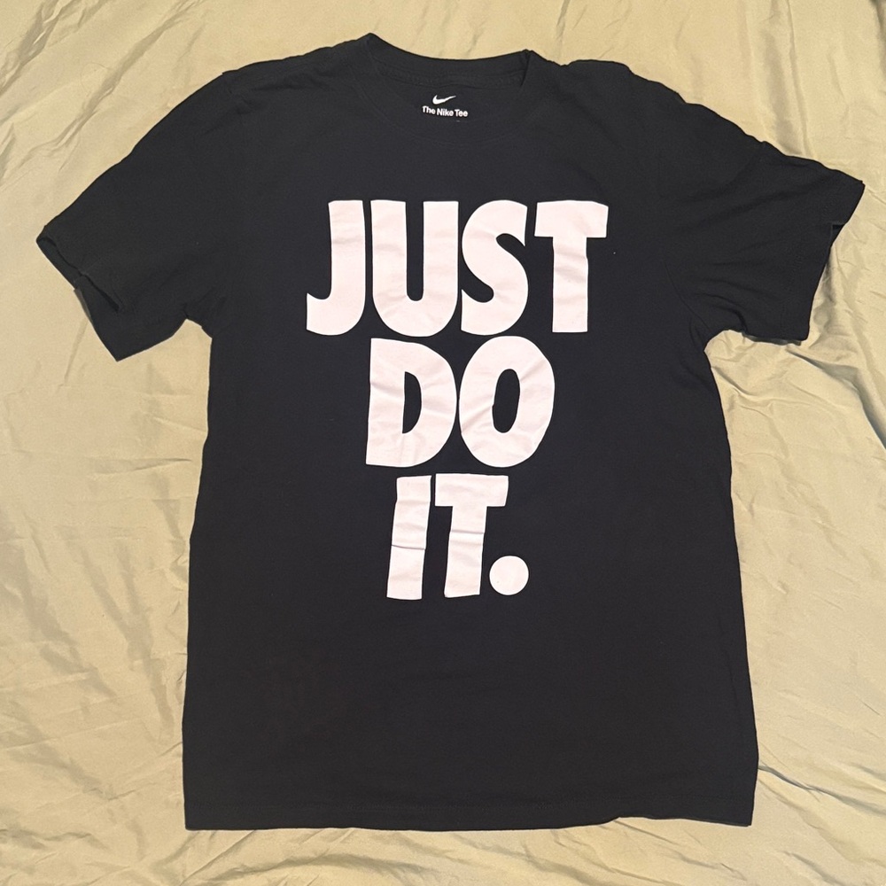 Nike Men's Black Tee with White 'Just Do It' Print